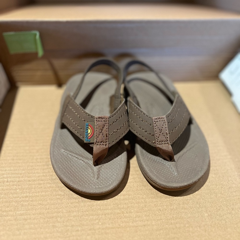 Toddler Boy Rainbows with Back Strap - Size 5-6
